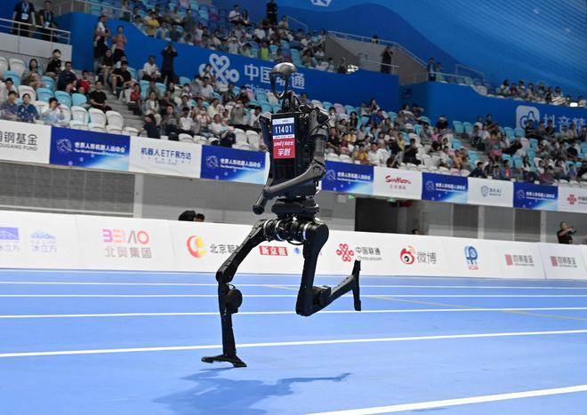 兴兴：用遥控追求极致速度；蔡浩宇AI游戏上架2719元｜极客早知道CQ9电子网站Sam Altman：AI存在泡沫；宇树机器人夺金王(图6)